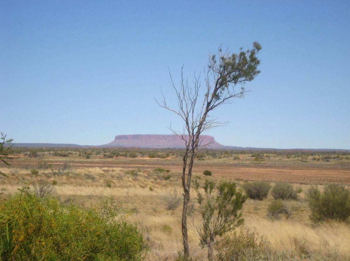 keeperoftheforce | Exploring Mount Conner (Attila): A Majestic Neighbor to Uluru