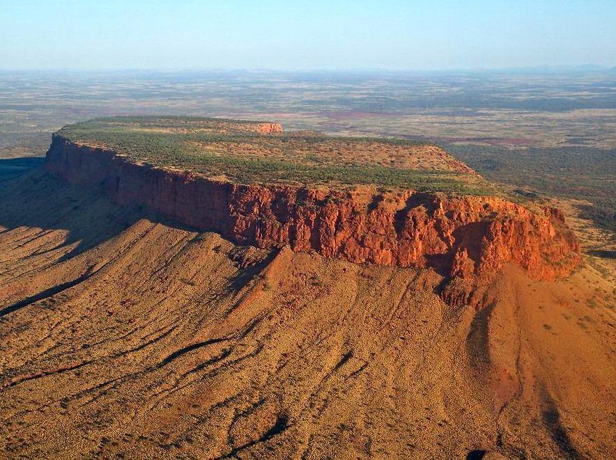 keeperoftheforce | Exploring Mount Conner (Attila): A Majestic Neighbor to Uluru