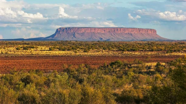 keeperoftheforce | Exploring Mount Conner (Attila): A Majestic Neighbor to Uluru